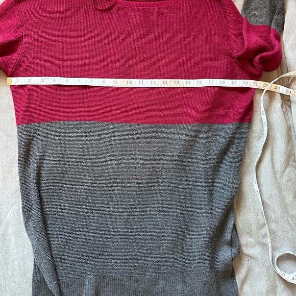 Vince Camuto Color Block Sweater Size L - Picture 7 of 7